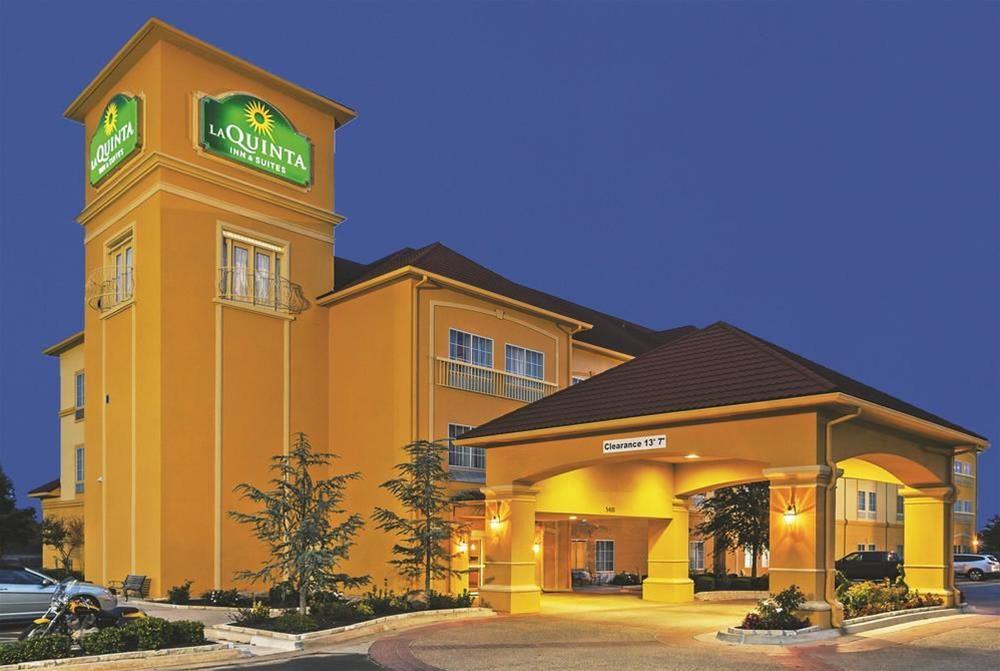 Comfort Inn & Suites Shawnee North Near I-40 Exterior foto