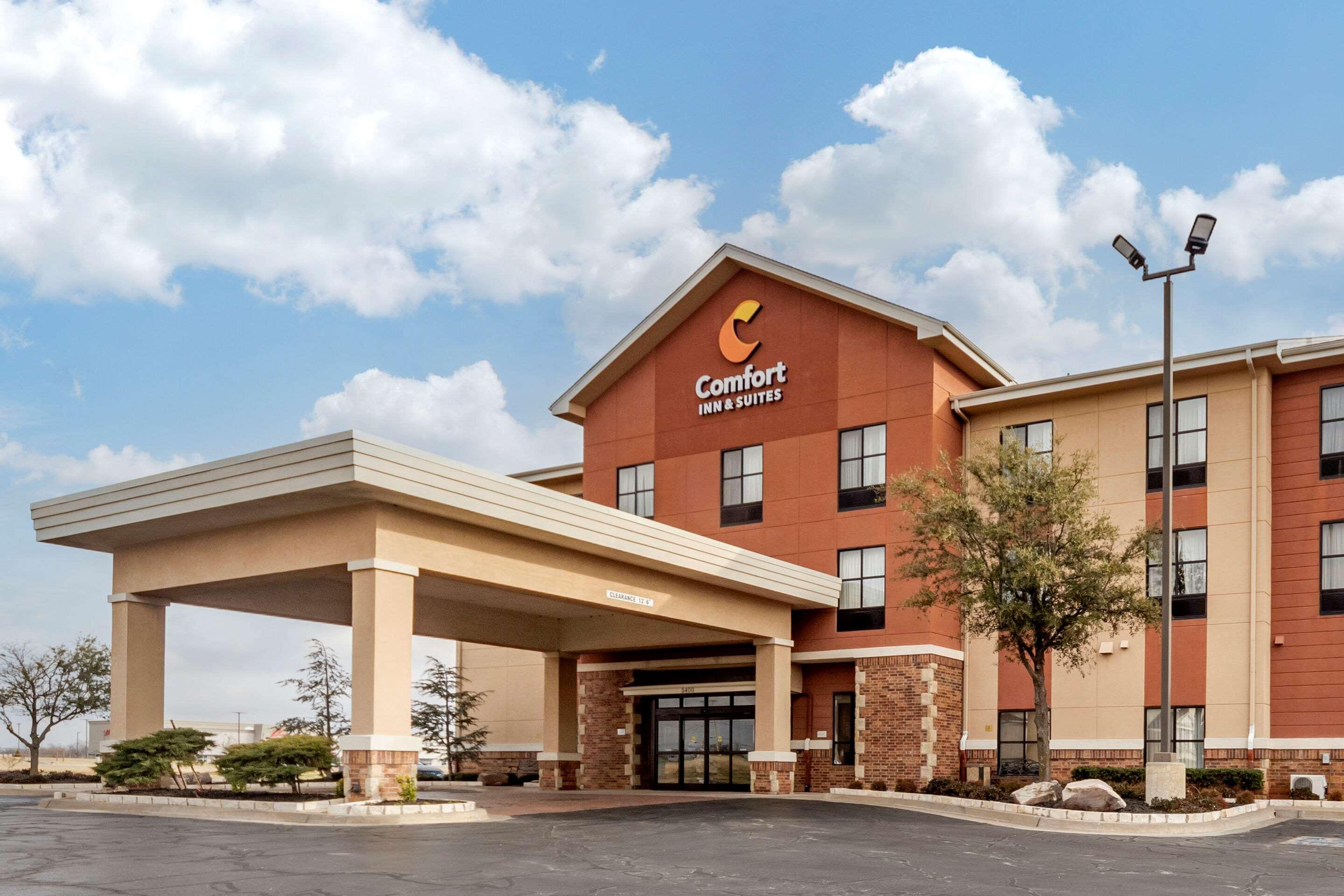 Comfort Inn & Suites Shawnee North Near I-40 Exterior foto